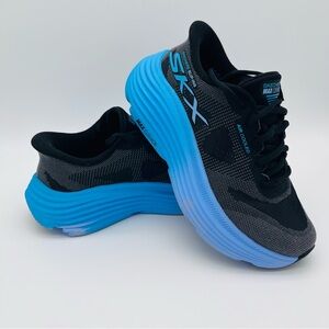 Skechers Max Cushioning Slip-Ins SKX Running Shoes Women’s Size 5 Black Blue
